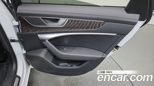 Audi A6 2023 — photo 15