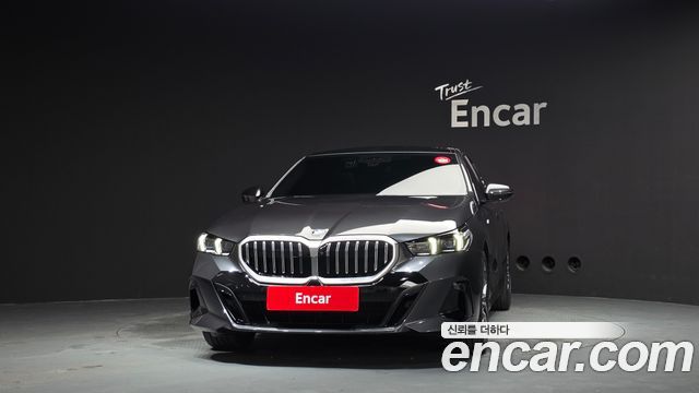 BMW 5-Series 2025 — photo 3