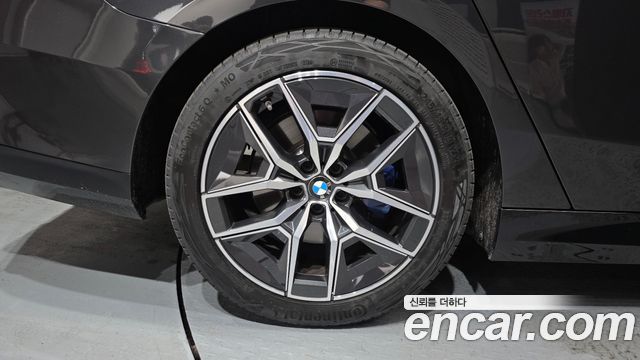 BMW 5-Series 2025 — photo 5
