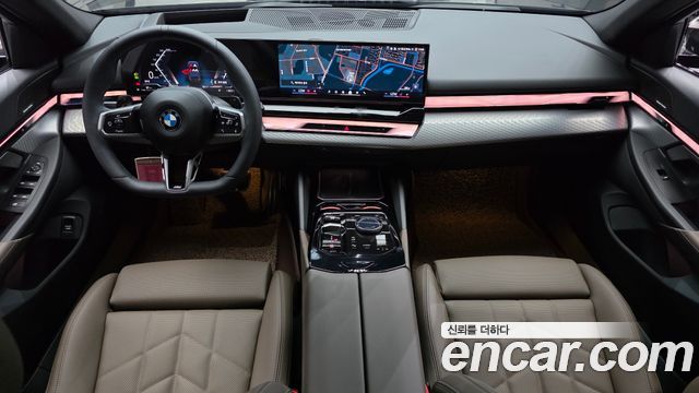 BMW 5-Series 2025 — photo 10