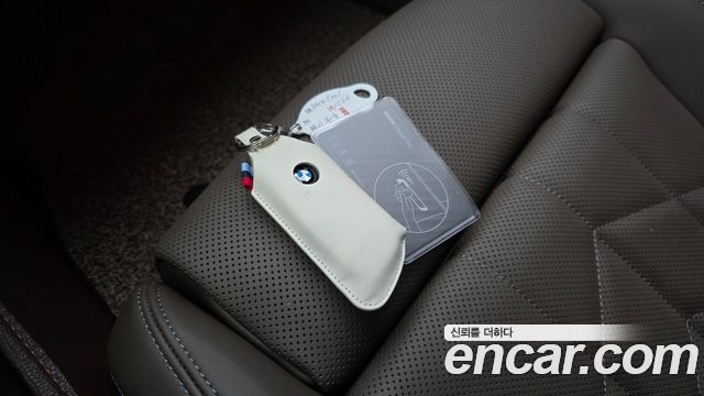 BMW 5-Series 2025 — photo 21