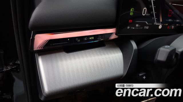 BMW 5-Series 2025 — photo 27
