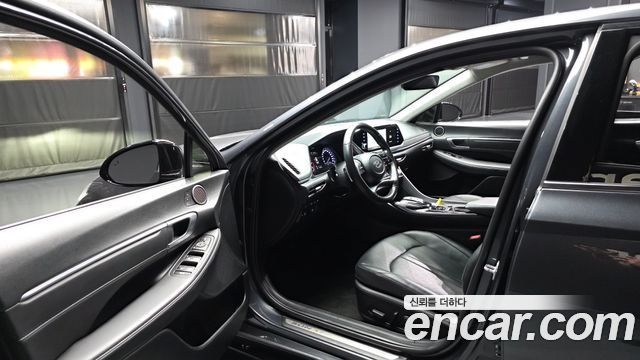 Hyundai Sonata 2022 — photo 13