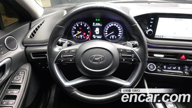 Hyundai Sonata 2022 — photo 19