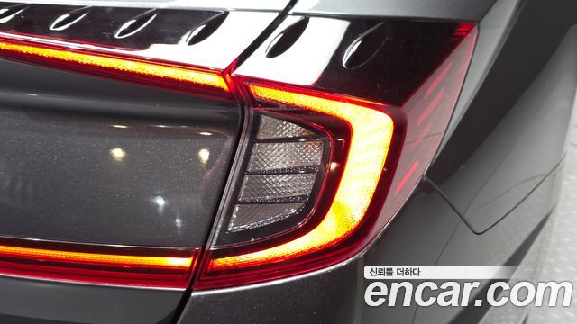 Hyundai Sonata 2022 — photo 9