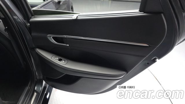 Hyundai Sonata 2022 — photo 15