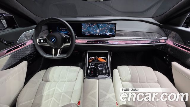 BMW i7 2025 — photo 7