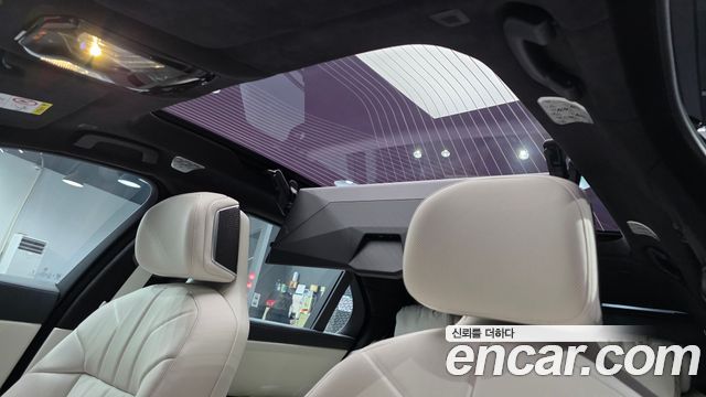 BMW i7 2025 — photo 20