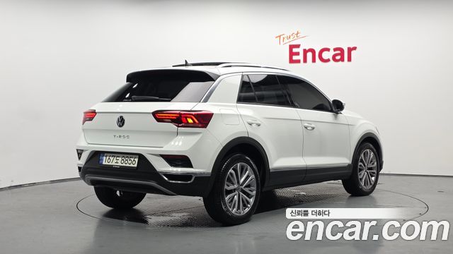 Volkswagen T-Roc 2021 — photo 2