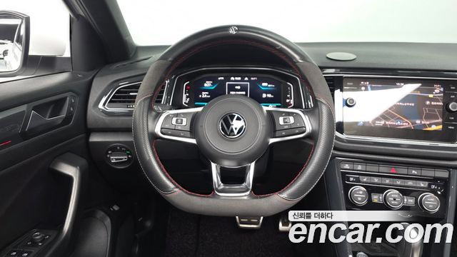 Volkswagen T-Roc 2021 — photo 18