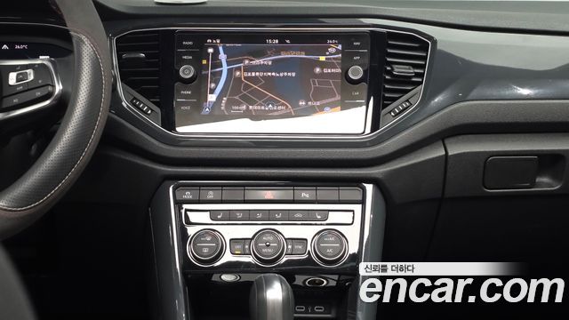 Volkswagen T-Roc 2021 — photo 19