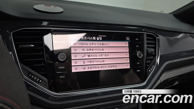 Volkswagen T-Roc 2021 — photo 21