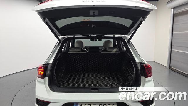 Volkswagen T-Roc 2021 — photo 26