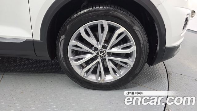 Volkswagen T-Roc 2021 — photo 7