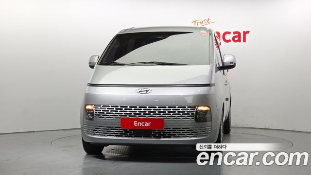 Hyundai Staria 2022 — photo 3