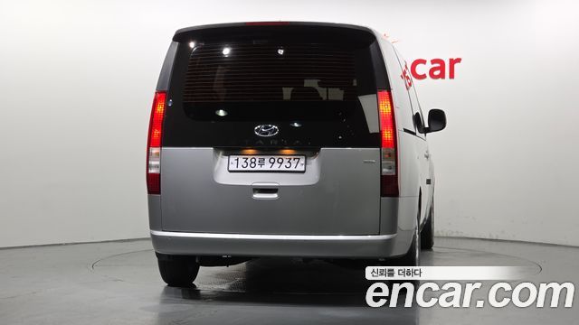 Hyundai Staria 2022 — photo 4