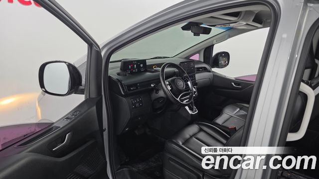 Hyundai Staria 2022 — photo 13
