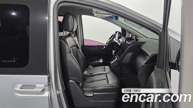 Hyundai Staria 2022 — photo 17