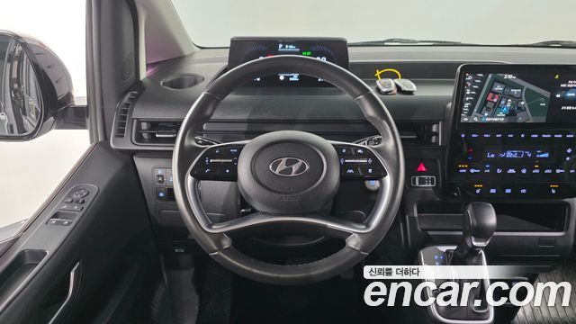 Hyundai Staria 2022 — photo 18
