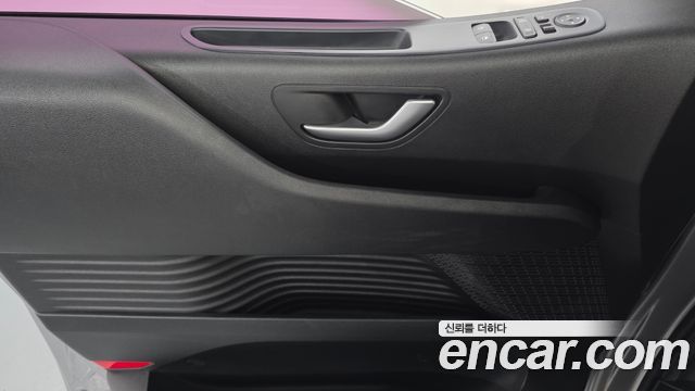 Hyundai Staria 2022 — photo 14