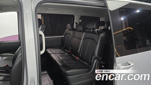 Hyundai Staria 2022 — photo 16