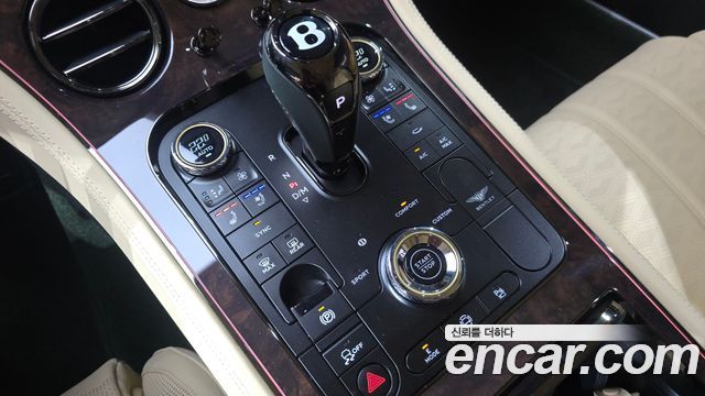 Bentley Continental 2025 — photo 12