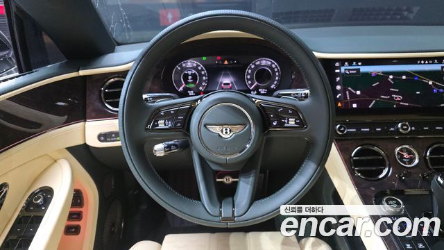 Bentley Continental 2025 — photo 19