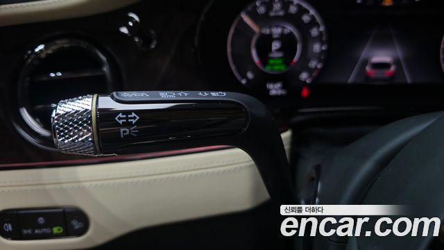 Bentley Continental 2025 — photo 27