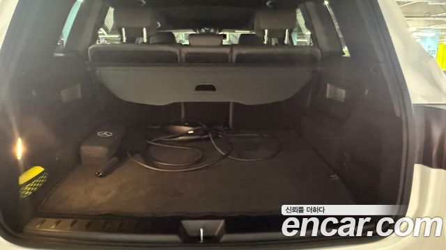 Mercedes-Benz EQB 2024 — photo 13