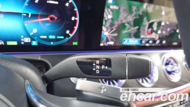Mercedes-Benz CLS-Class 2022 — photo 12