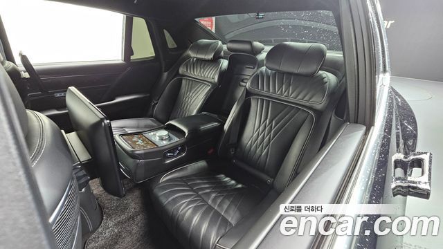 Genesis G90 2022 — photo 12