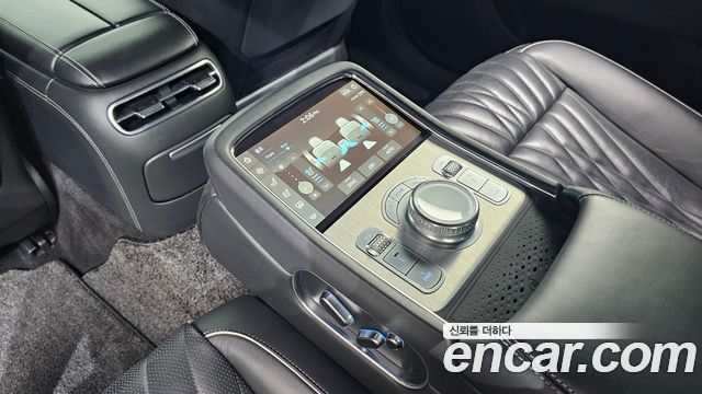 Genesis G90 2022 — photo 17
