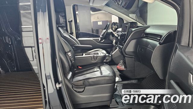 Hyundai Staria 2023 — photo 17
