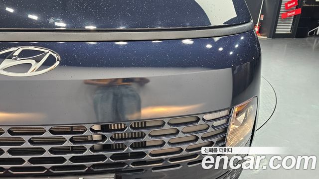 Hyundai Staria 2023 — photo 8