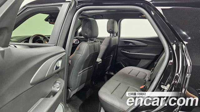 ChevroletGMDaewoo Trailblazer 2022 — photo 17