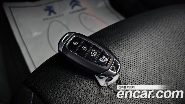 Hyundai Veloster 2020 — photo 22