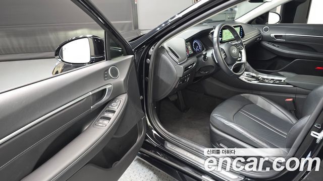 Hyundai Sonata 2022 — photo 13