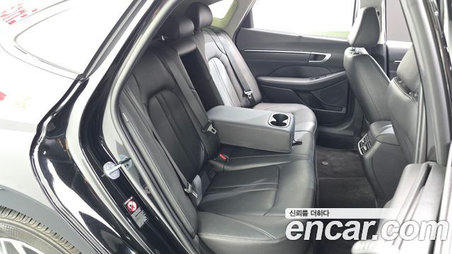 Hyundai Sonata 2022 — photo 18