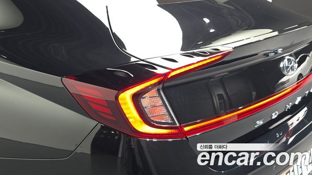 Hyundai Sonata 2022 — photo 9