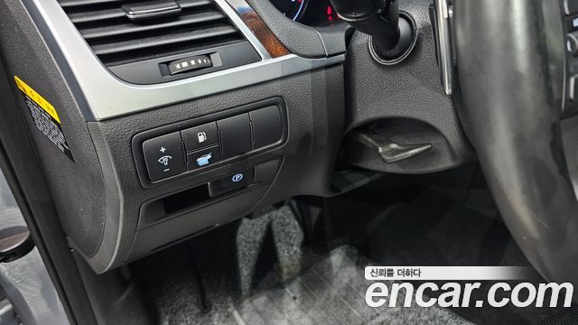 Hyundai Genesis 2016 — photo 16