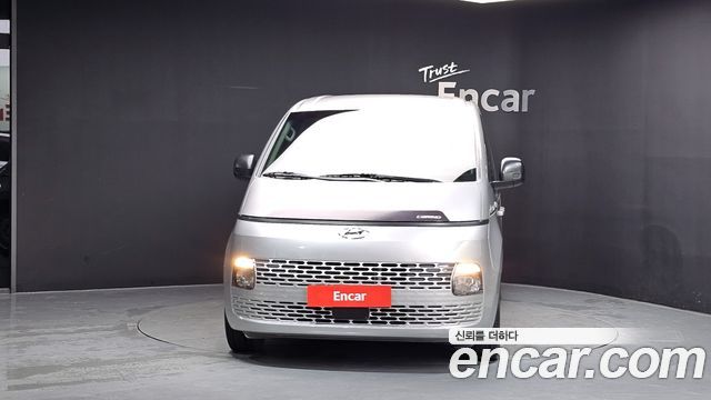 Hyundai Staria 2022 — photo 3