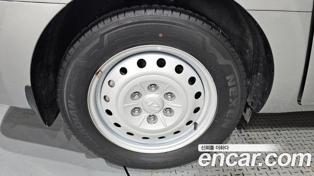 Hyundai Staria 2022 — photo 5