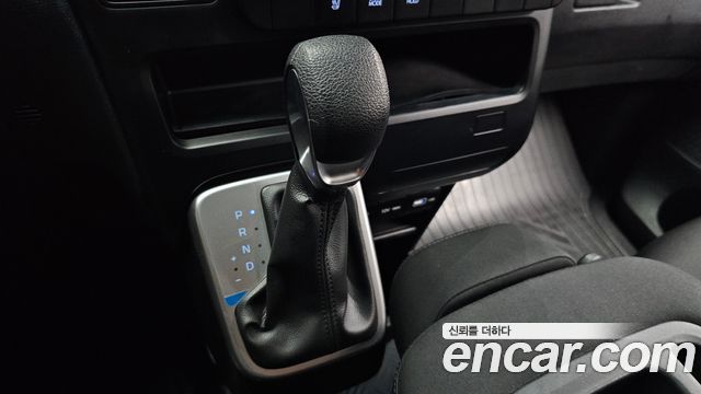 Hyundai Staria 2022 — photo 9