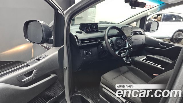 Hyundai Staria 2022 — photo 10