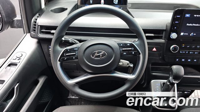 Hyundai Staria 2022 — photo 12