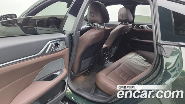 BMW 4-Series 2024 — photo 18
