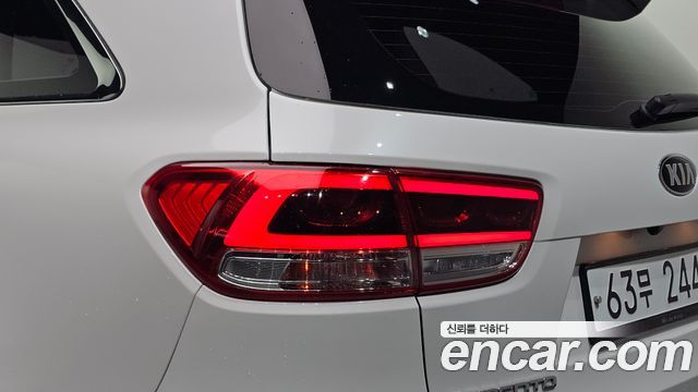 Kia Sorento 2015 — photo 9