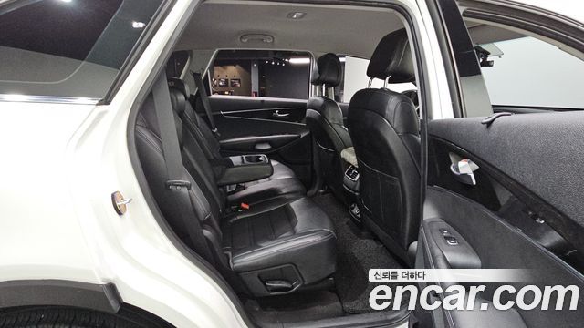 Kia Sorento 2015 — photo 16