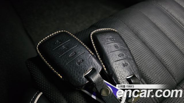 Genesis G70 2019 — photo 22