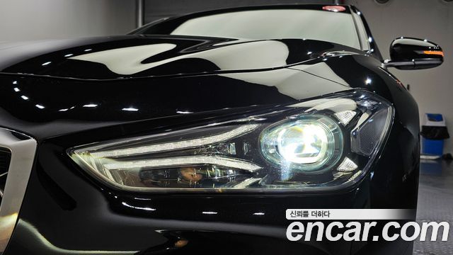 Genesis G70 2019 — photo 8